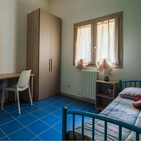 'e Monte Hostel *
