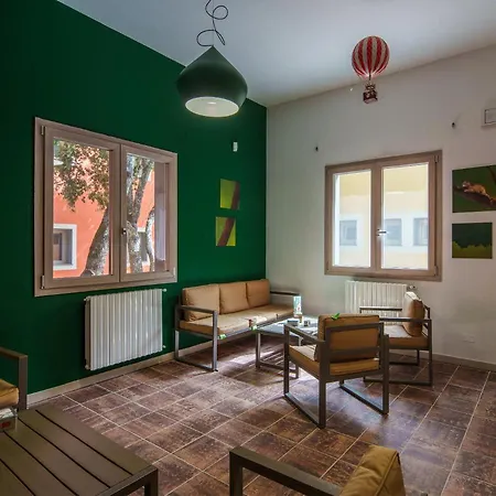 'e Monte Auberge de jeunesse *
